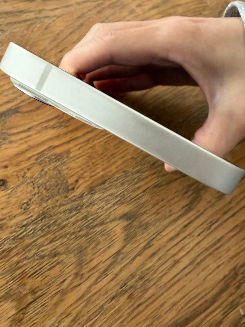 iPhone 13 256GB ホワイト SIMフリー 箱・ケーブル付き iPhone 13 256GB ホワイト SIMフリー 箱・ケーブル付き