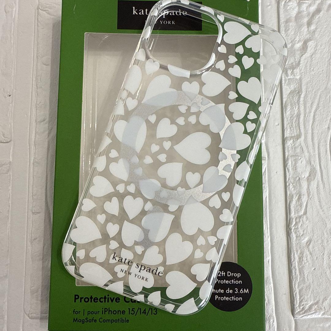 新品kate spade⭐️iPhone15/14/13 スマホケース白ハート