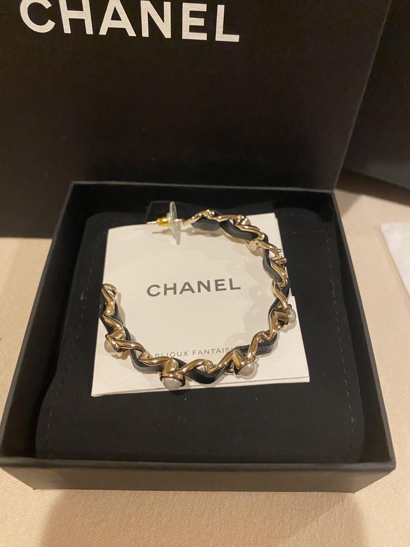 CHANELチェーンデザインフープピアス ロクシタンハンドクリーム付き