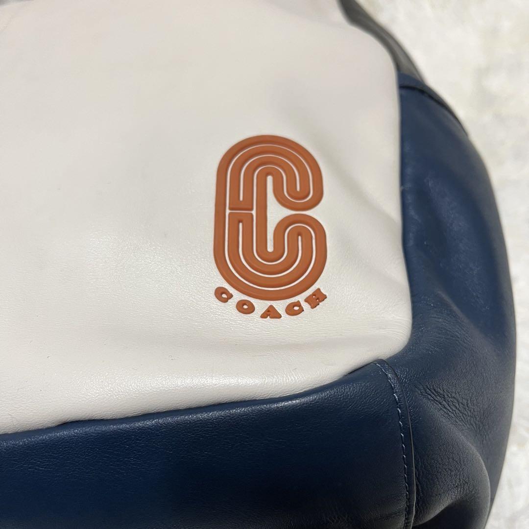 美品 希少 COACH A4可 レザーリュック 大容量 スムースカーフ