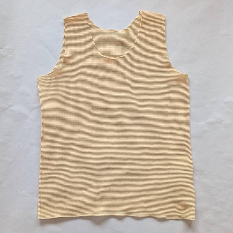 イッセイミヤケ◆PLEATS（T.）◆ベージュ◆タンクトップ◆♯3(7227)