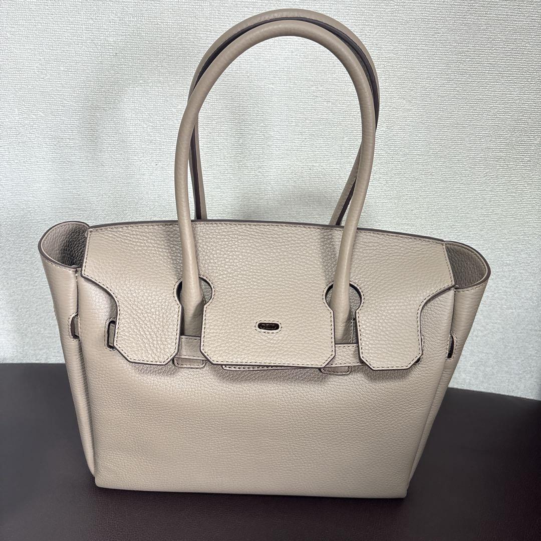 COCOCELUX GOLD ミンク色ハンドバッグ