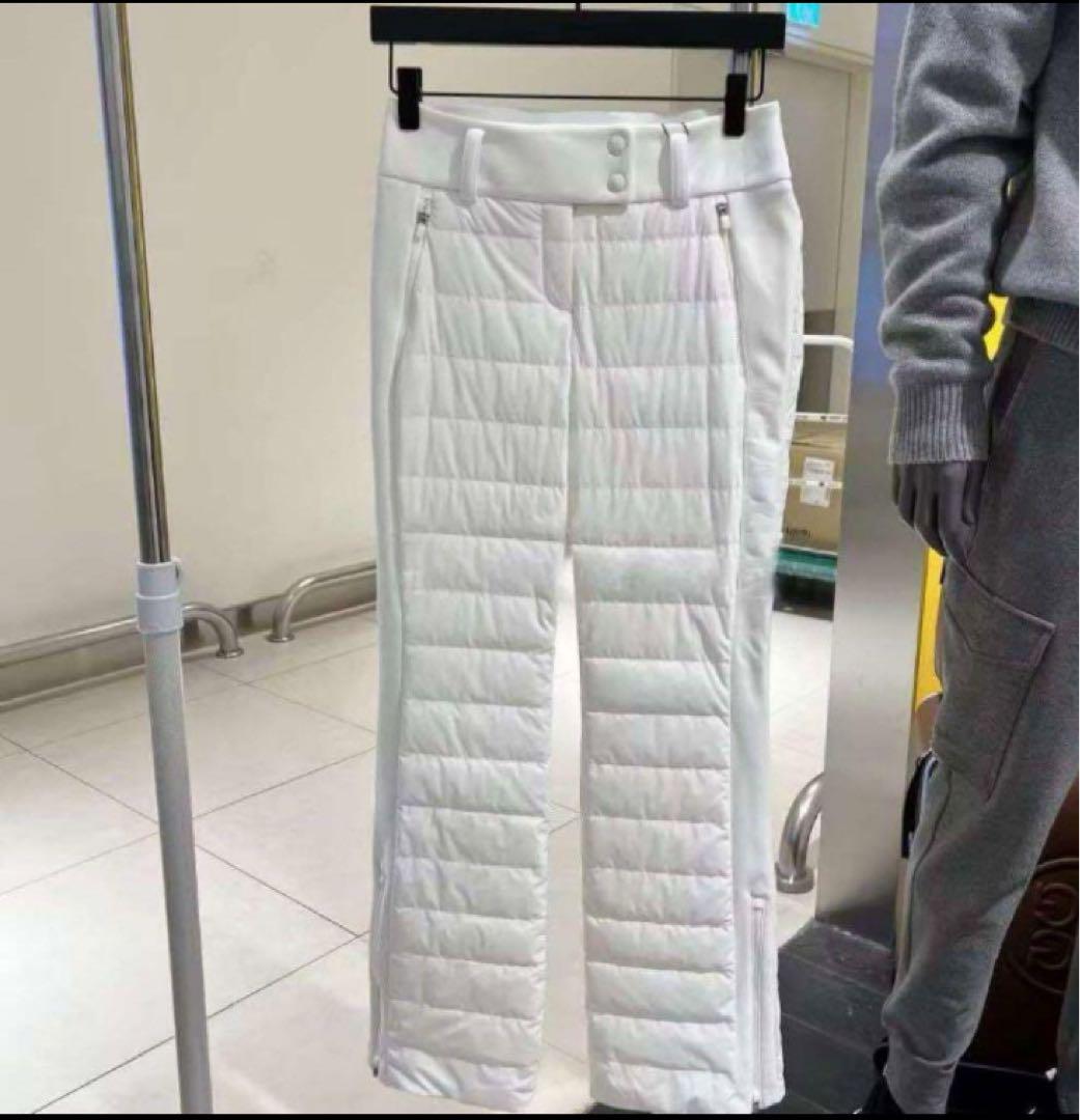 極美品 23区GOLF シェルタリングカルゼ パンツ 透けにくい白