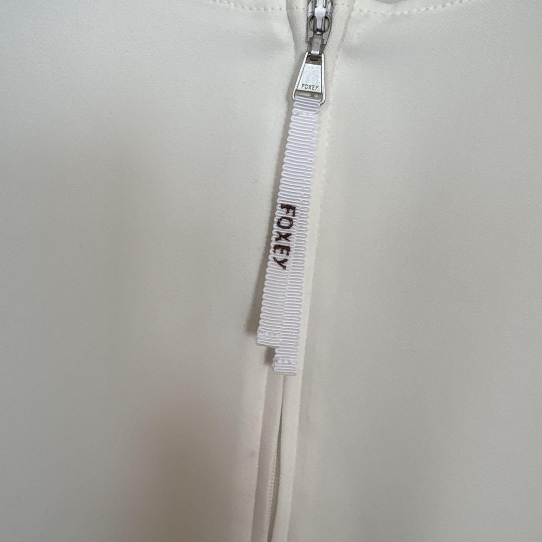 FOXEY NEW YORK フリル袖 ホワイトシャツ FOXEY フリル袖 ホワイトシャツ40 FLOUNCE PETAL - メルカリ