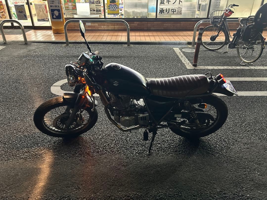 大割引を提供しています。 スズキ グラストラッカー250 走行距離 20700km 現車 東京126cc-250cc・Suzuki 高品質、低価格。