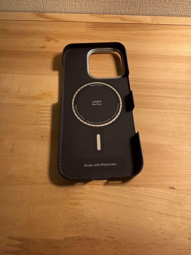 PITAKA iPhone16pro用　6.3インチ
