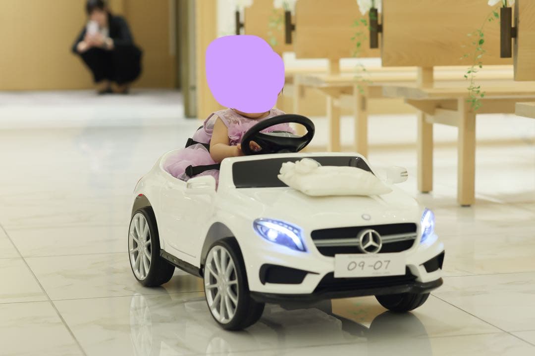 【送料込み】メルセデスベンツ GLA45 AMG 子供用電動乗用車 ラジコンカー 【送料込み】メルセデスベンツ GLA45 AMG 子供用電動乗用車 ラジコンカー