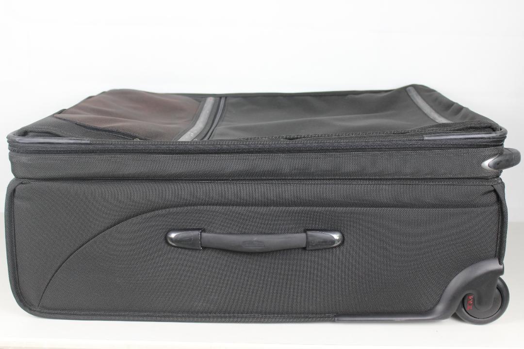 ◇TUMI 大型キャリーケース 22028D4 80L相当 2輪