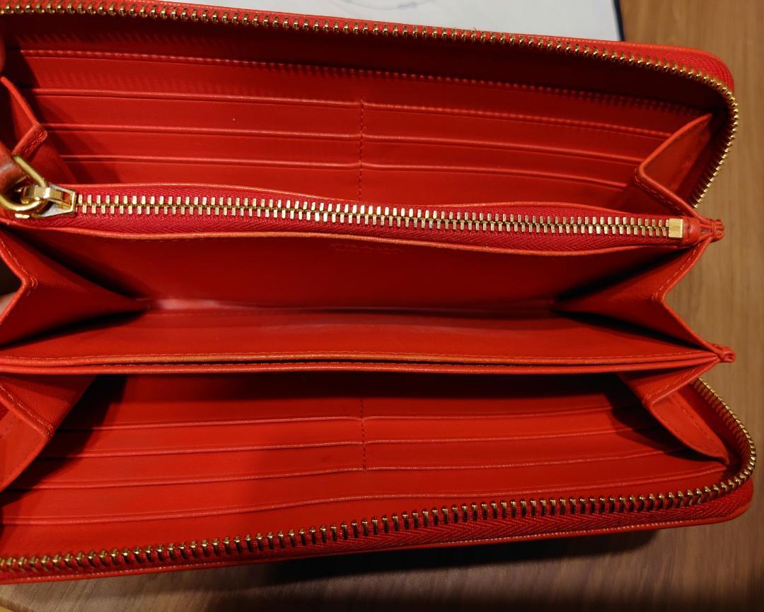 PRADA 長財布 赤 箱、保証書、紙袋付き レディース