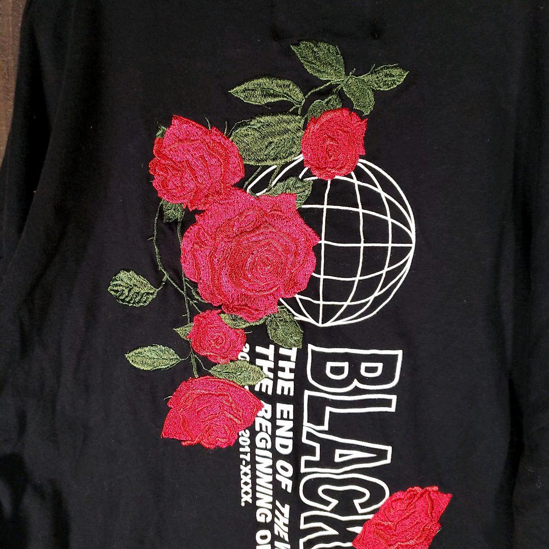 ヴィンテージ花柄 薔薇 ローズ 刺繍 くま ロゴ 刺繍 3D ロンT くま ヴィンテージ花柄 薔薇 ローズ 刺繍 3D Tシャツ (Tシャツ