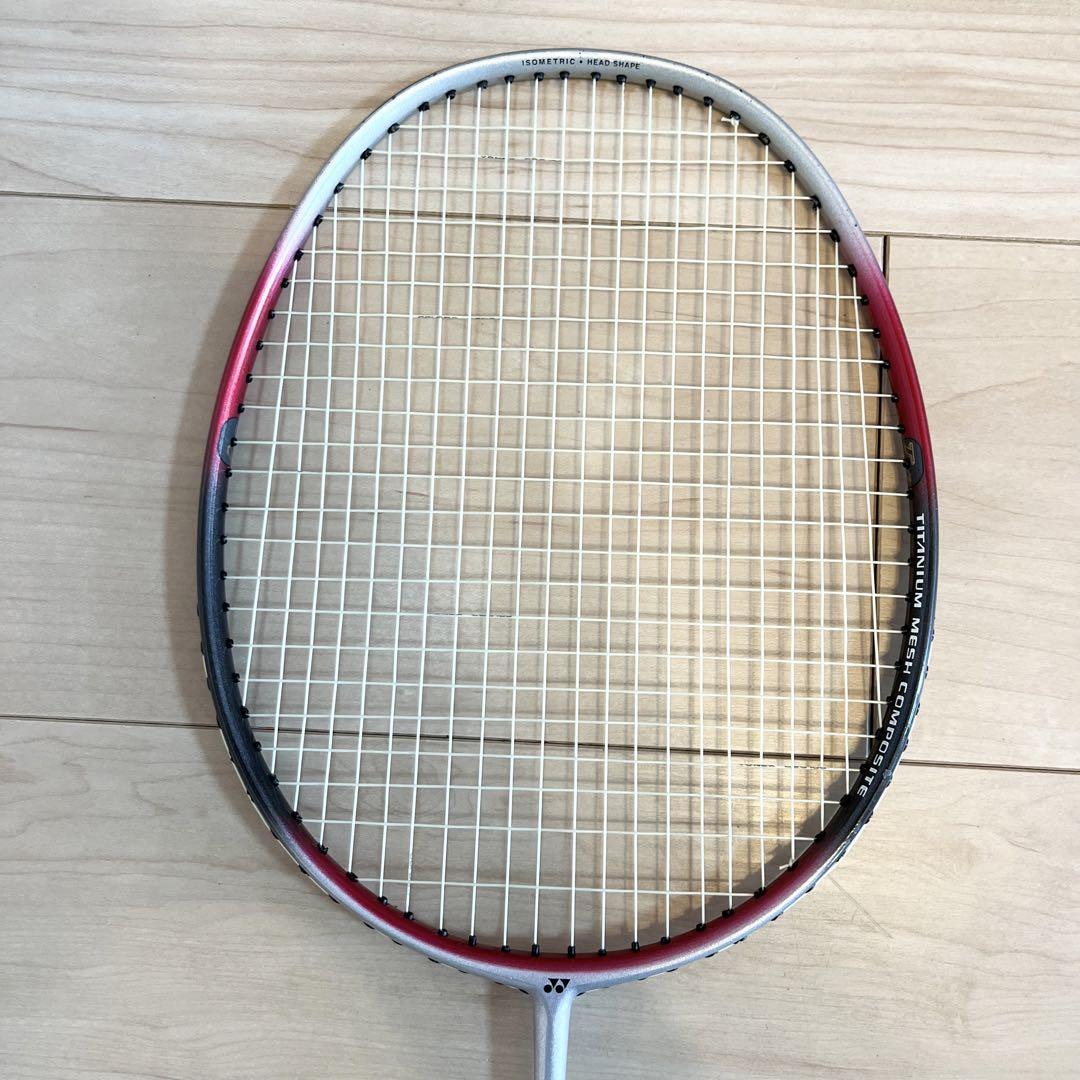 YONEX　ヨネックス　バトミントンラケット　2本