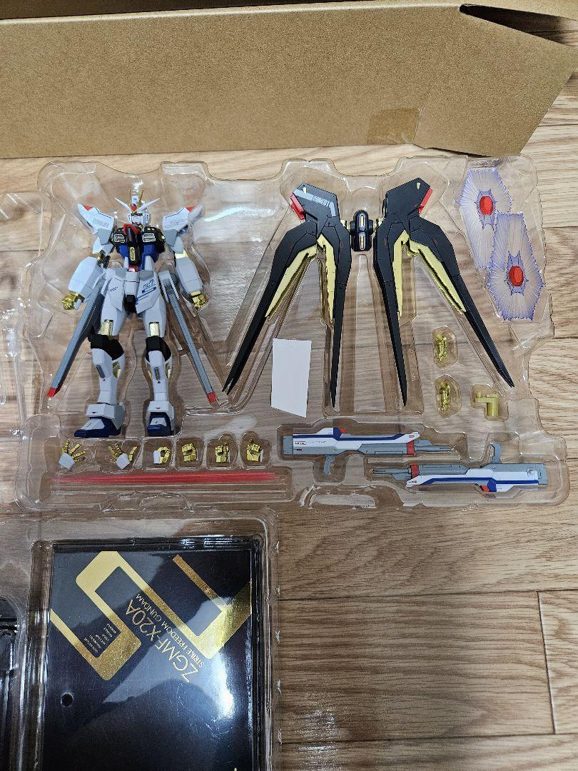 ストライクフリーダム　メタルロボット魂
