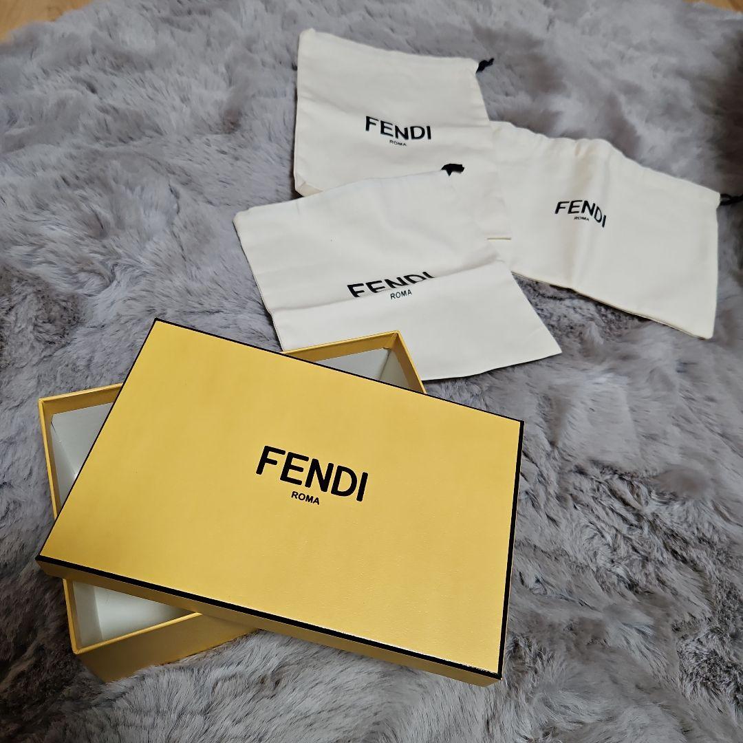 FENDI チャーム入れ 空箱 保存袋三枚セット