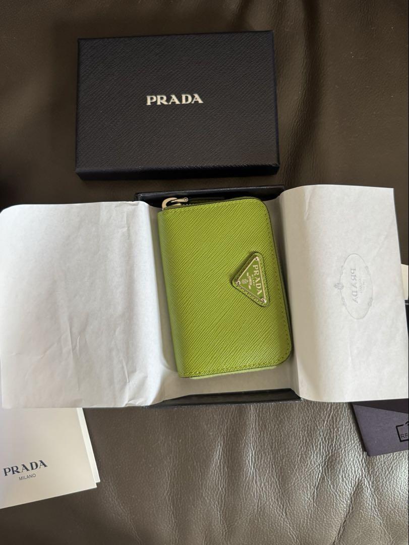 PRADA サフィアーノ コインケース ライムグリーン - メルカリ