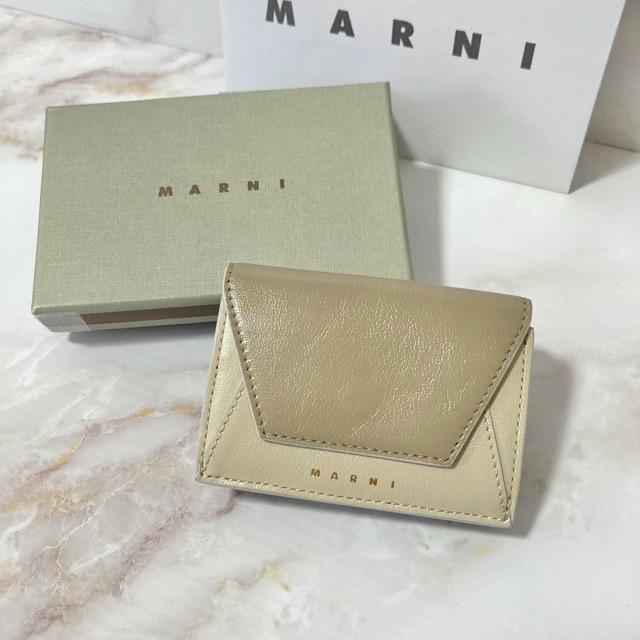 マルニ MUSEO 三つ折り ミニ財布 折り財布 ベージュ レザー バイカラー