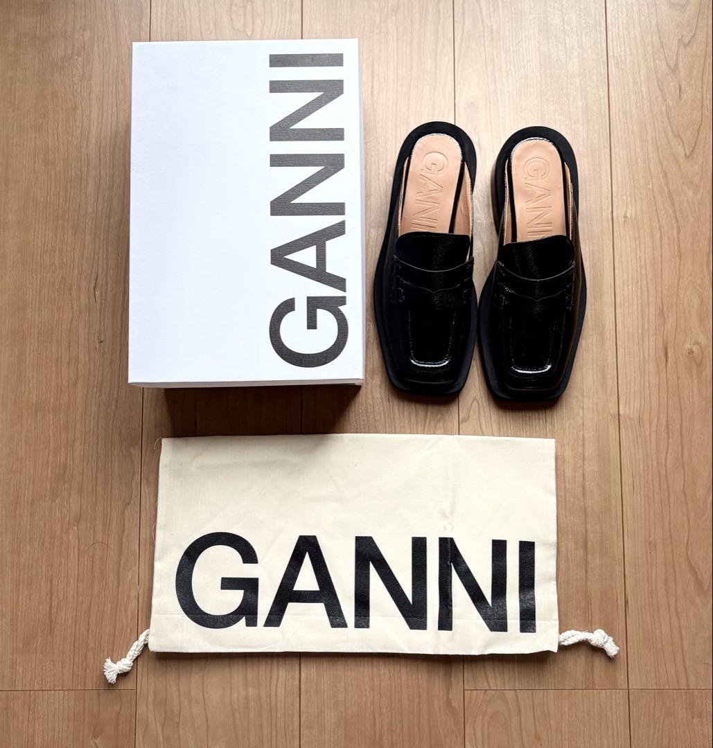 【新品未使用】GANNI ローファー GANNI - GANNIガニー✨タグ付新品未使用 jewelローファー 36