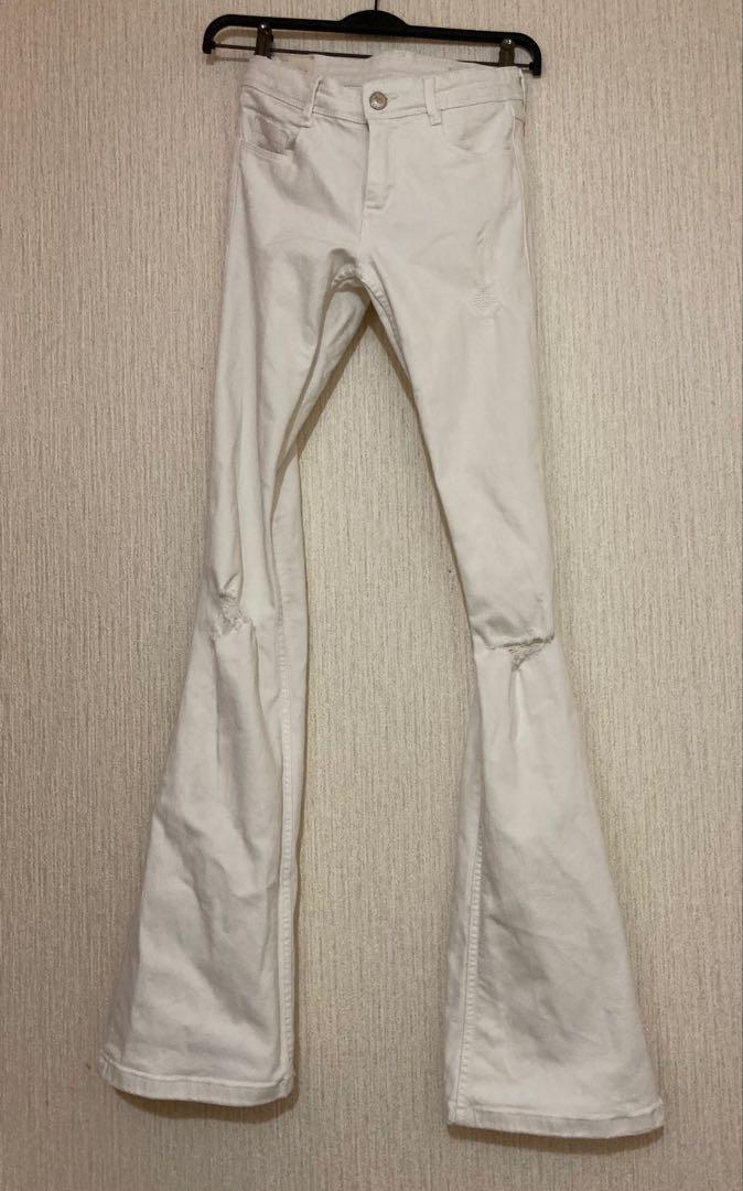 ZARA ホワイトストレッチスキニーフレアデニム