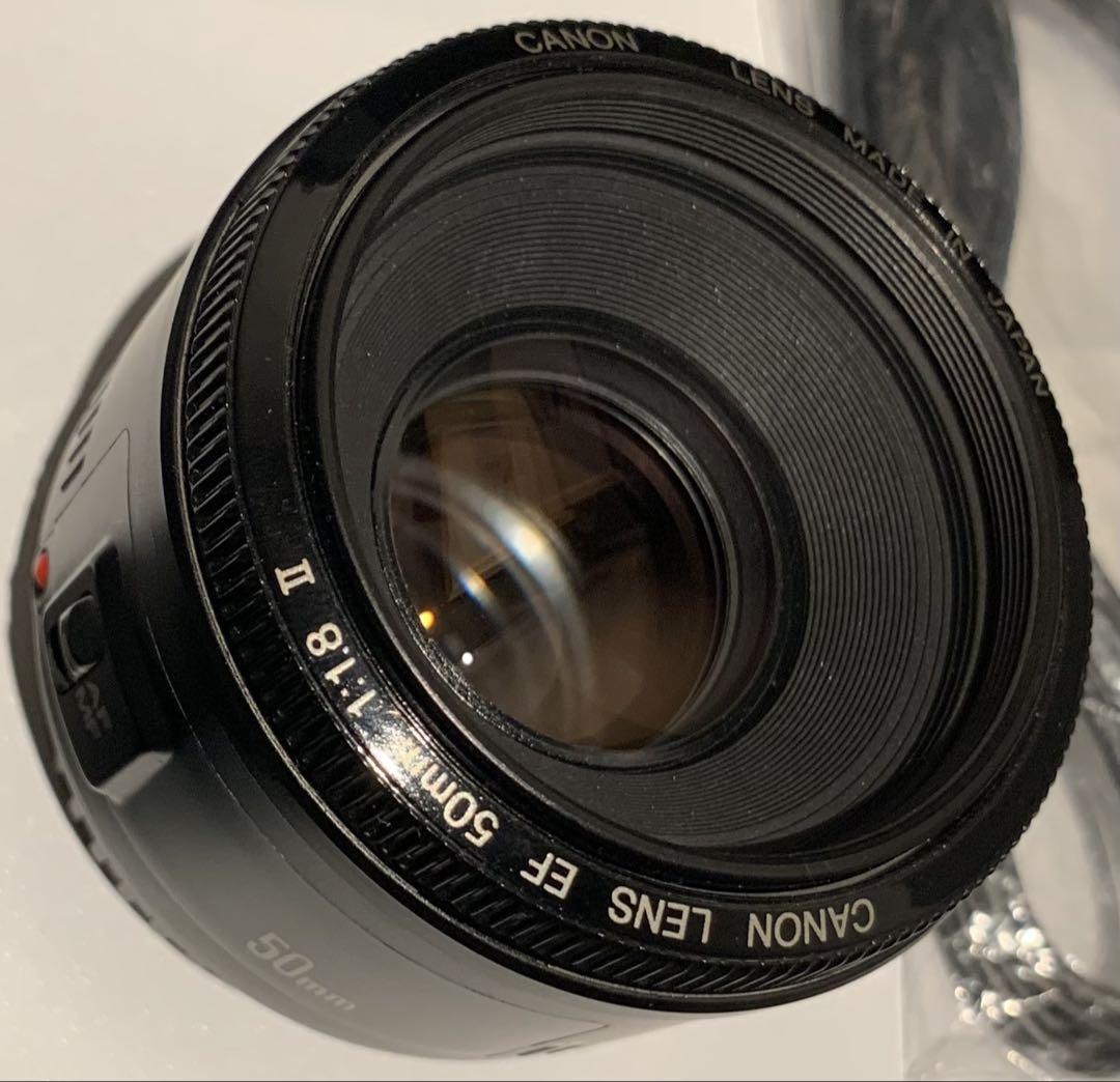 Canon EOS Kiss X8i ダブルズームキット(単焦点レンズ+α付き) EOS Kiss X8i - キヤノンカメラミュージアム