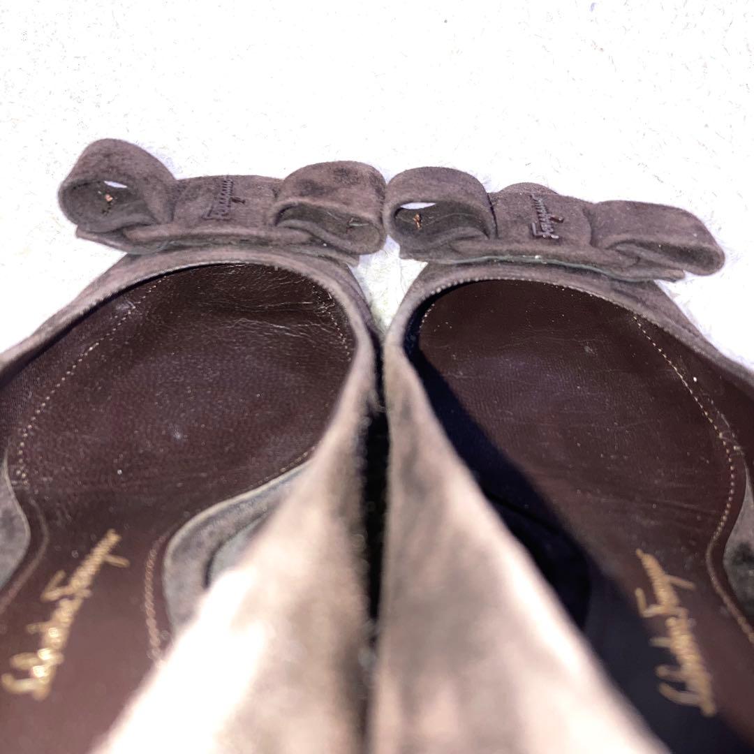 『極美品』Ferragamo VIVA パンプス ヴァラリボン スエード レザー 『極美品』Ferragamo VIVA パンプス ヴァラリボン スエード レザー