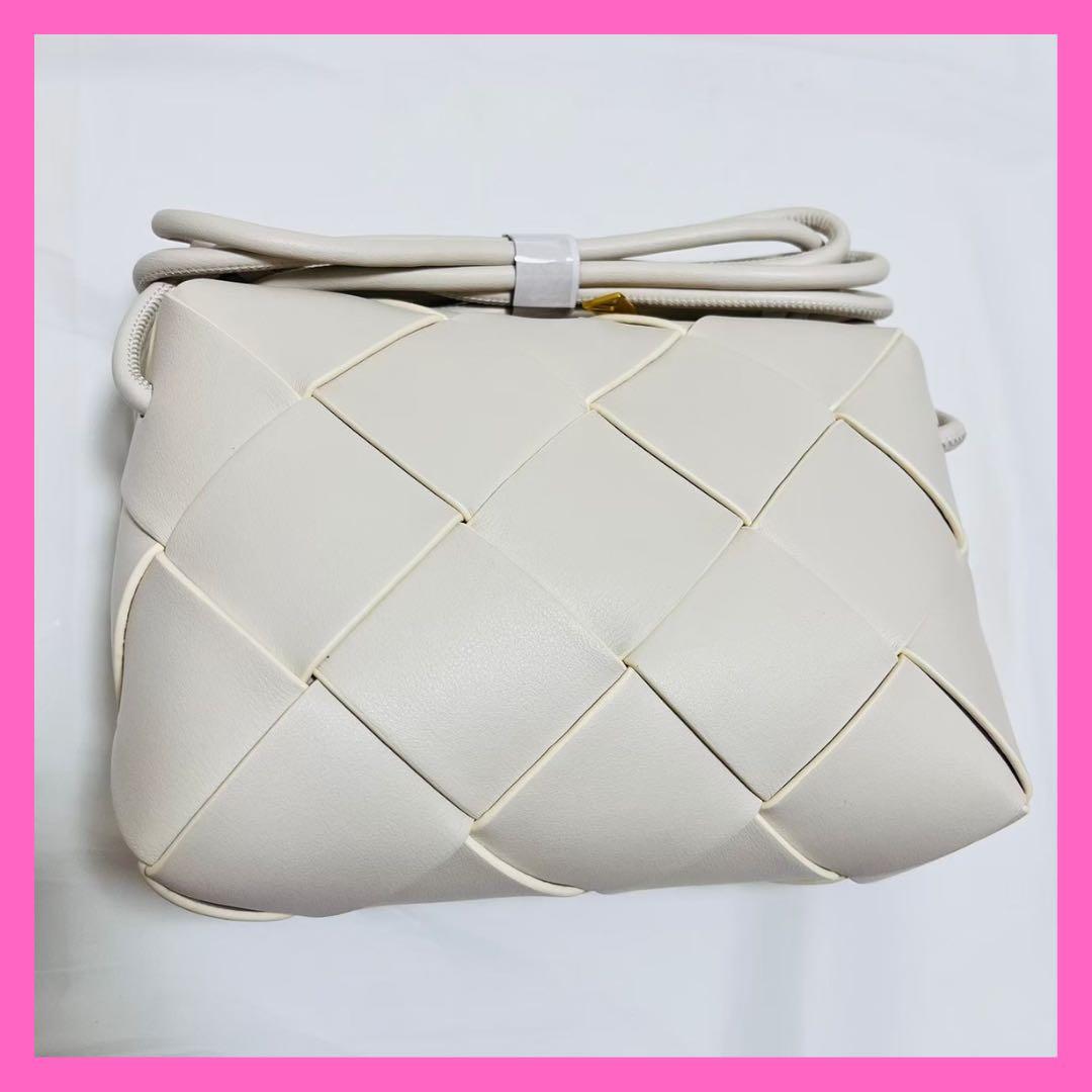 本革 牛革 ショルダーバッグ 白 レディース 高品質 高級感 オシャレ シンプル