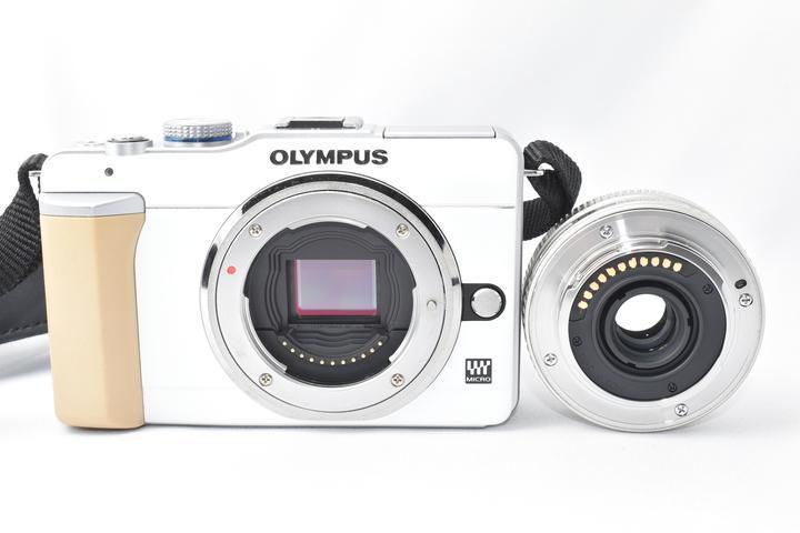 【リーダー付】OLYMPUS PEN E-PL1 ホワイト+パンケーキレンズ