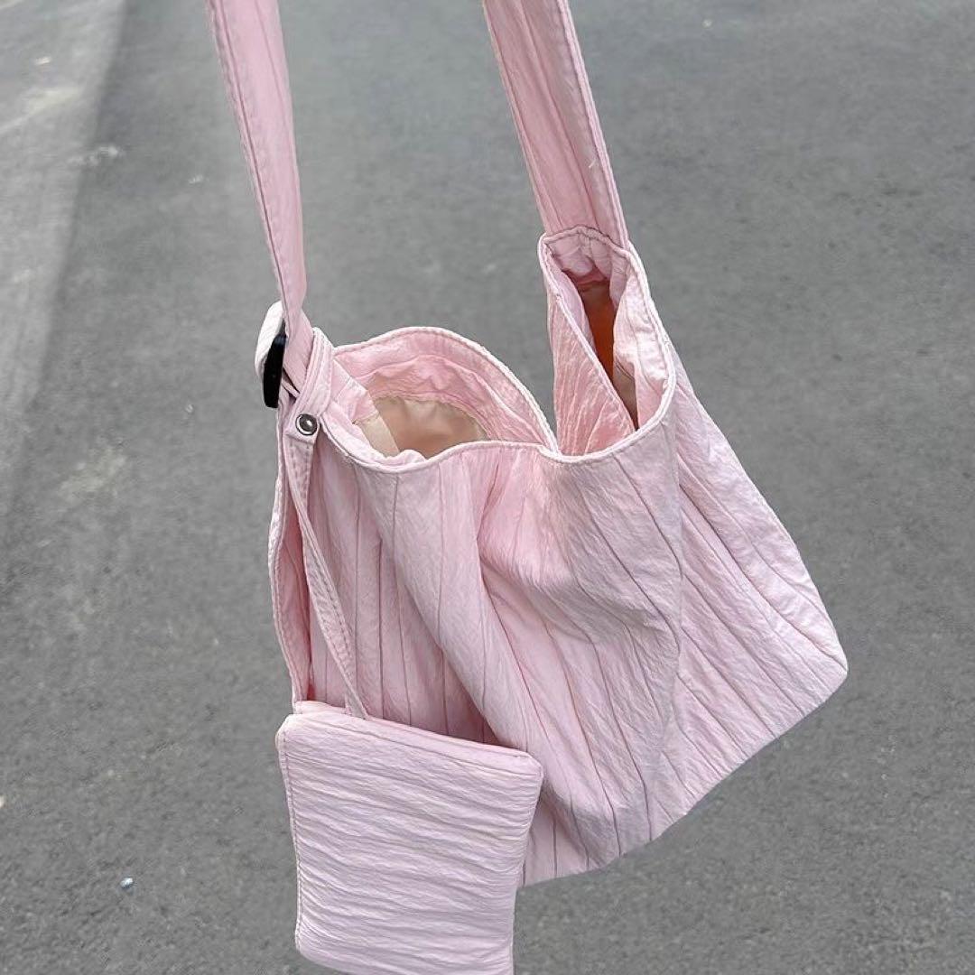 ピンク ショルダーバッグ しわ加工