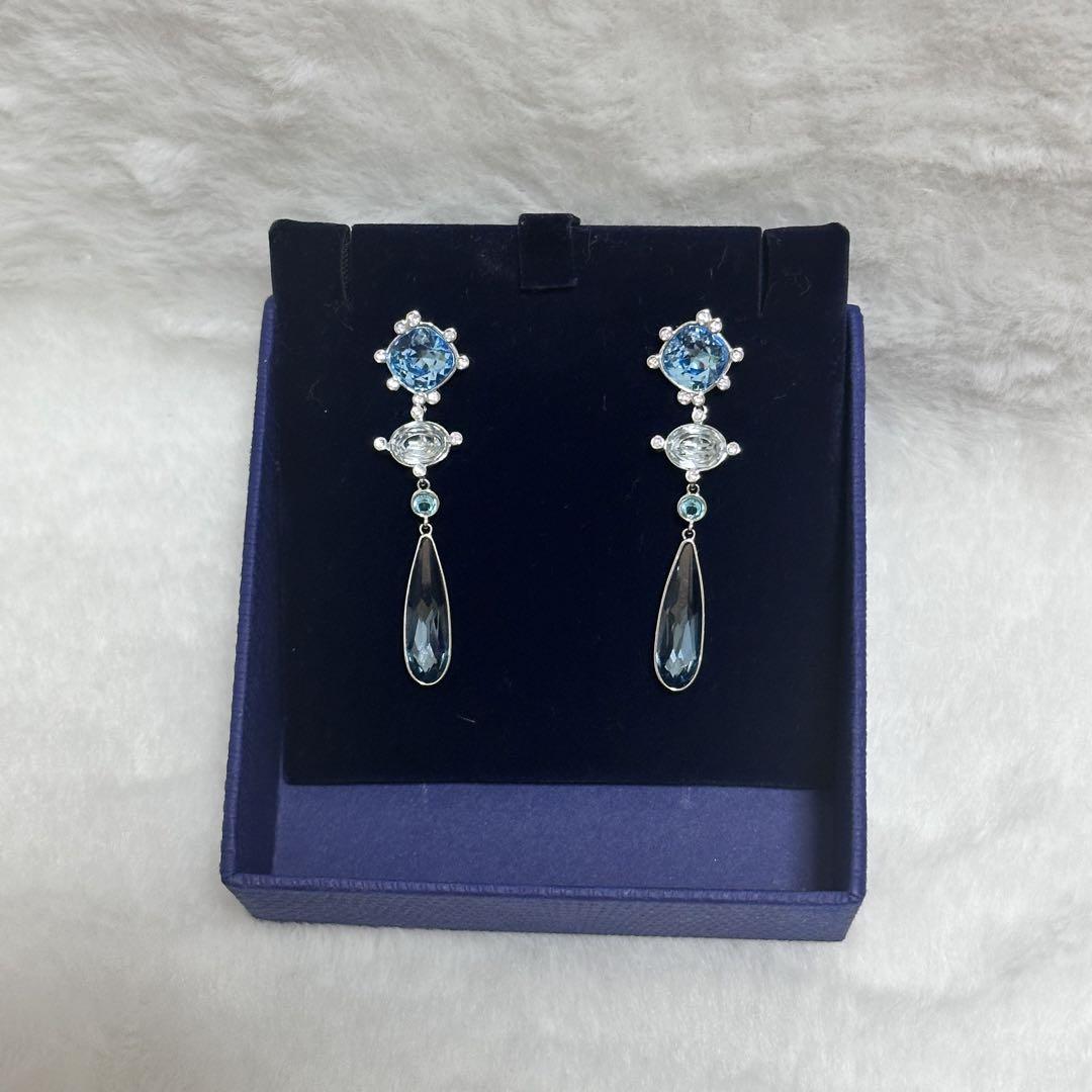Swarovski スワロフスキー ピアス