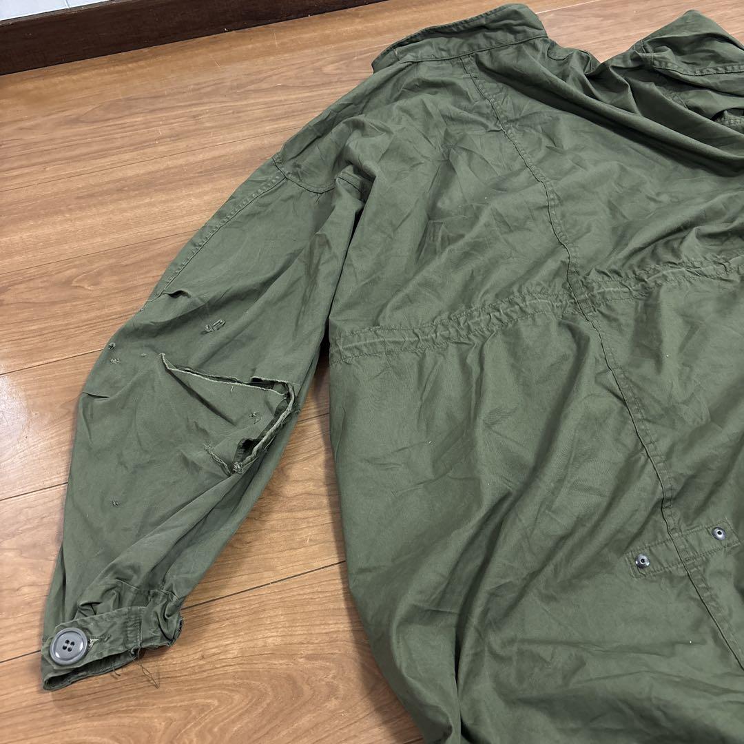 70s 米軍　実物　M65フィッシュテールパーカー　MEDIUM 破れ（120）