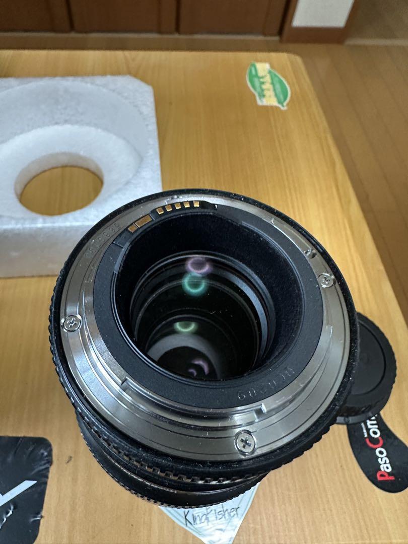 Canon EF 100mm f/2.8L マクロレンズ