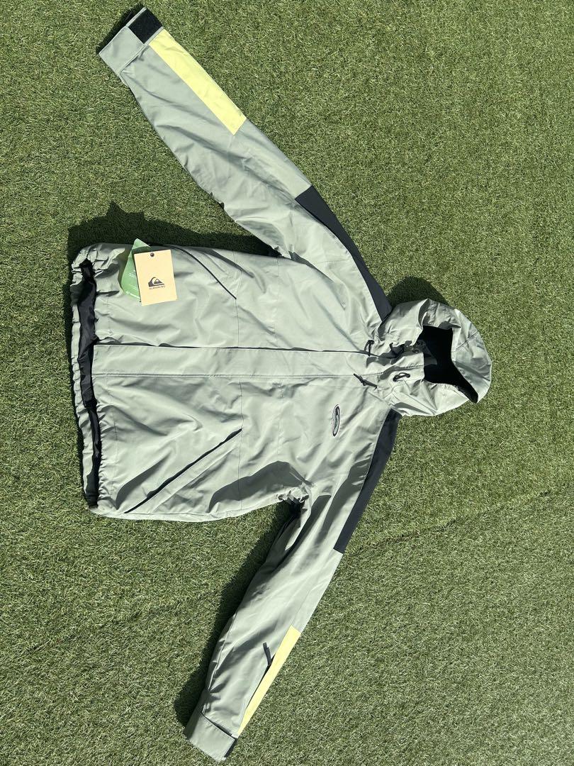 quiksilver クイックシルバー　スノーボードウェア　上下　新品未使用