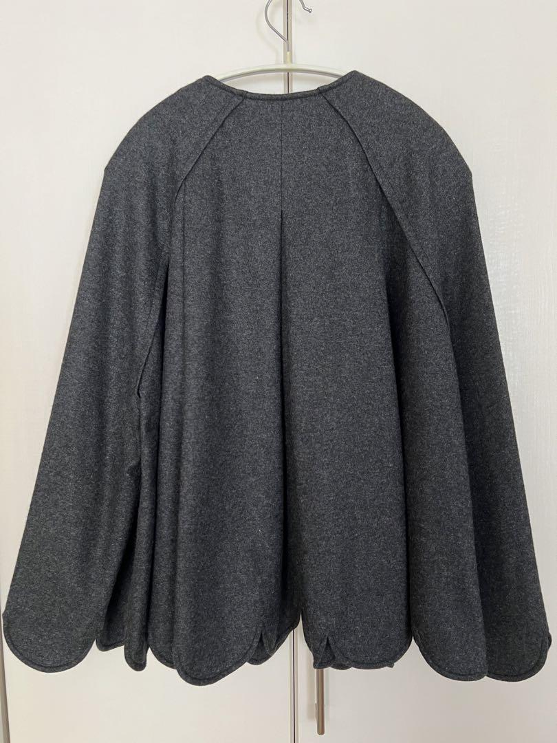 新品未使用　cygne スカラップケープ　グレー