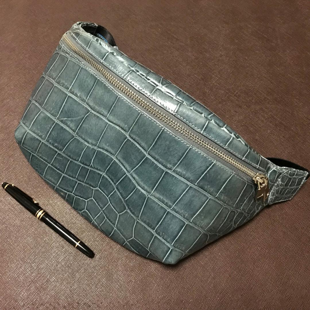 流行 【新品】本革クロコダイル ボディーバッグ グレーブルー ボディー