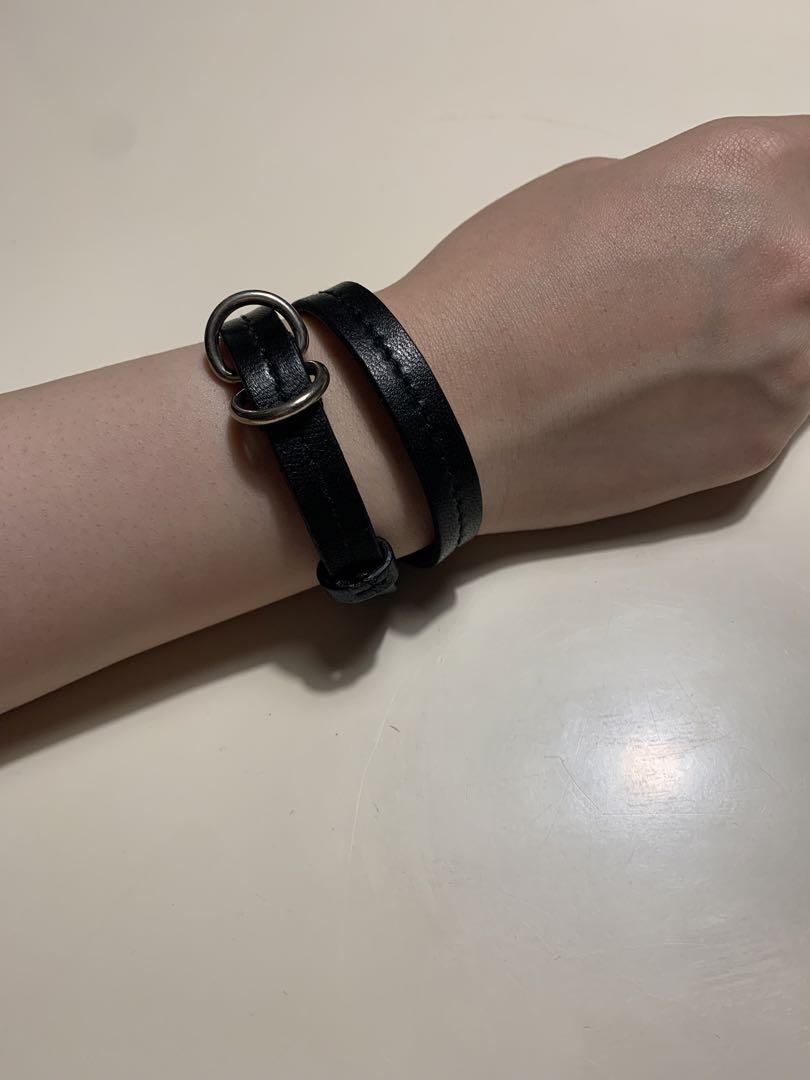 PRADA バングル 革