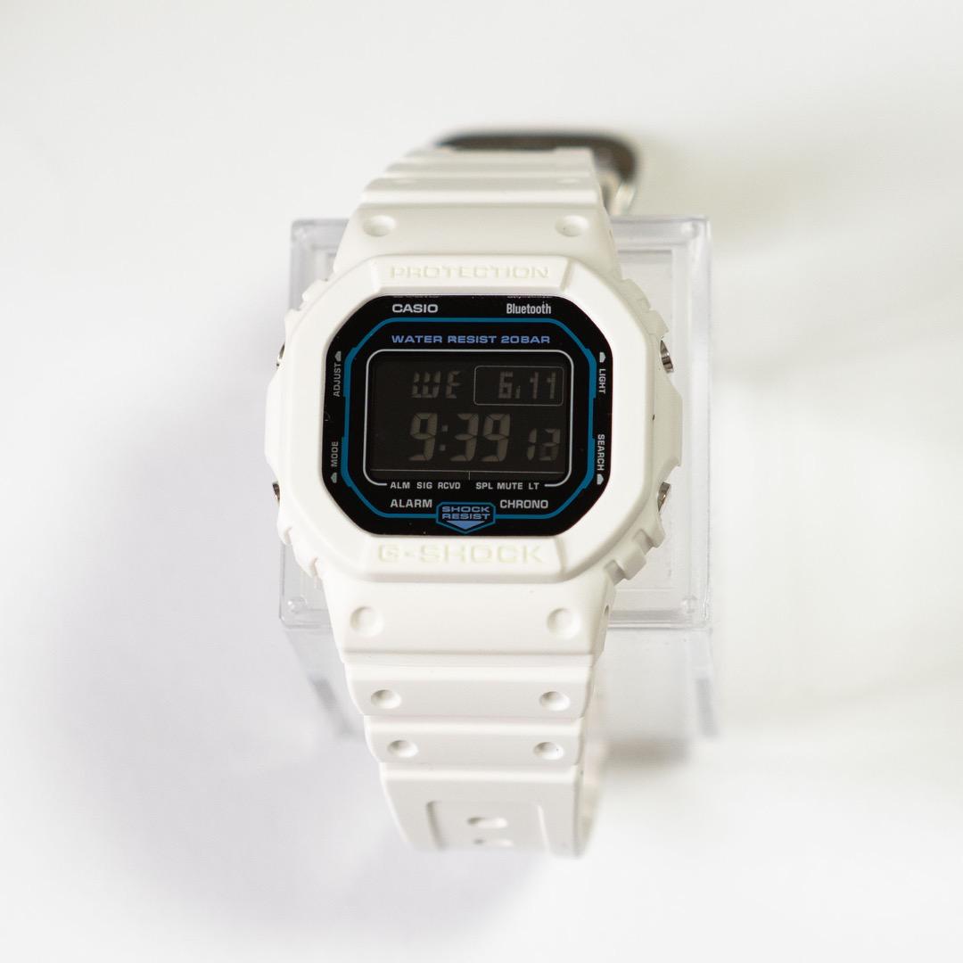 腕時計　カシオ　G-SHOCK　DW-B5600SF-7