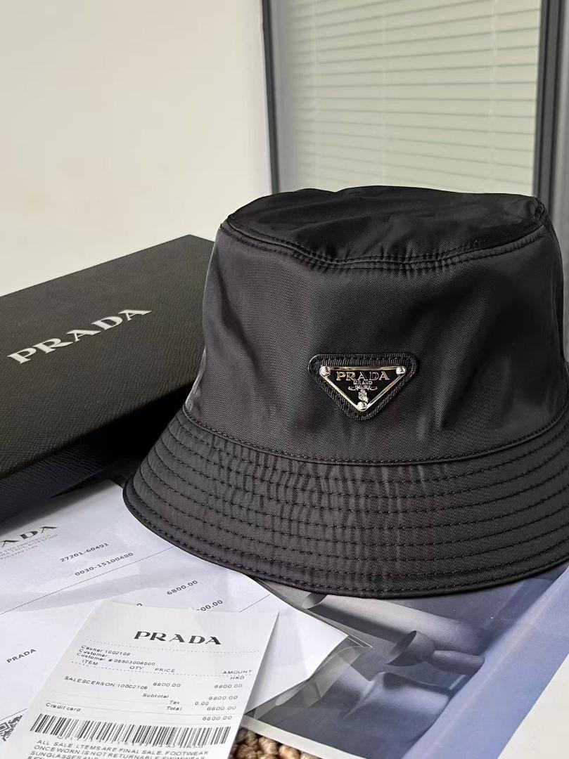 PRADA ブラック バケットハット