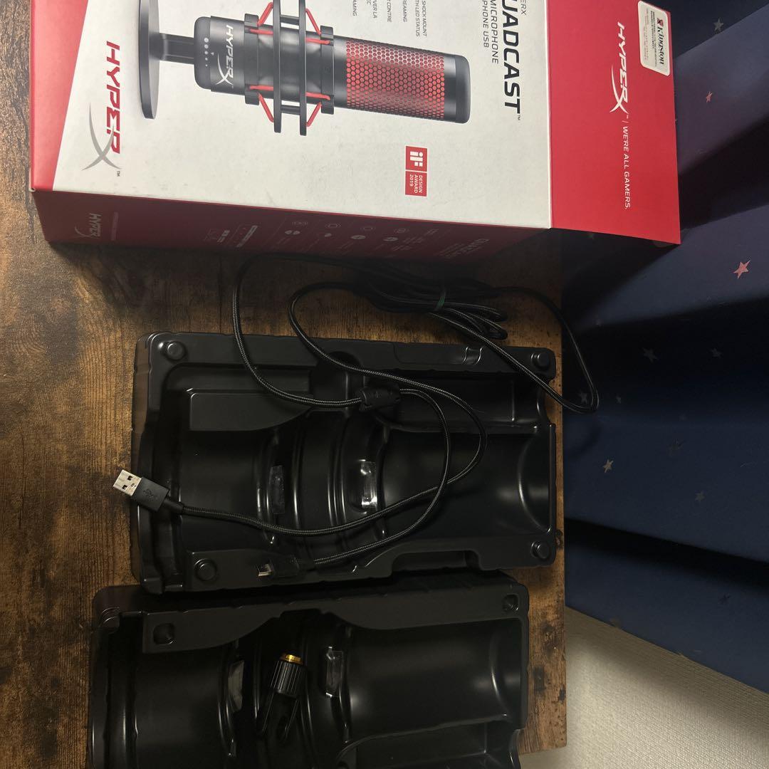 HyperX QuadCastマイク