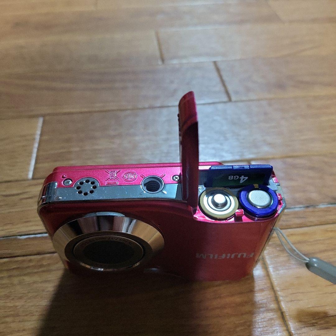 FUJIFILM コンパクトデジタルカメラ 赤 16メガピクセル　SDカード付き