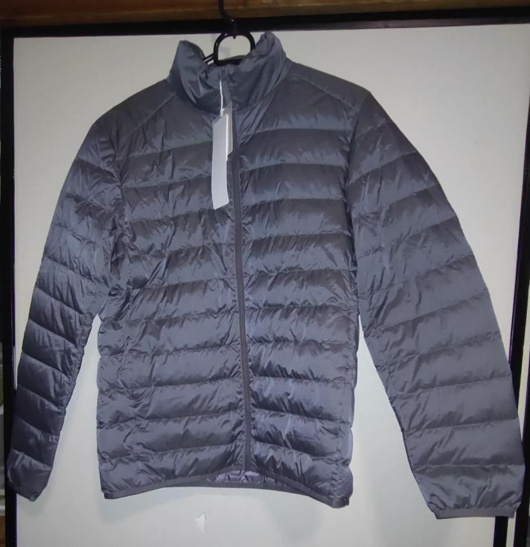 (未使用)ユニクロ　ウルトラライトダウンジャケットＳグレー(携帯袋付)