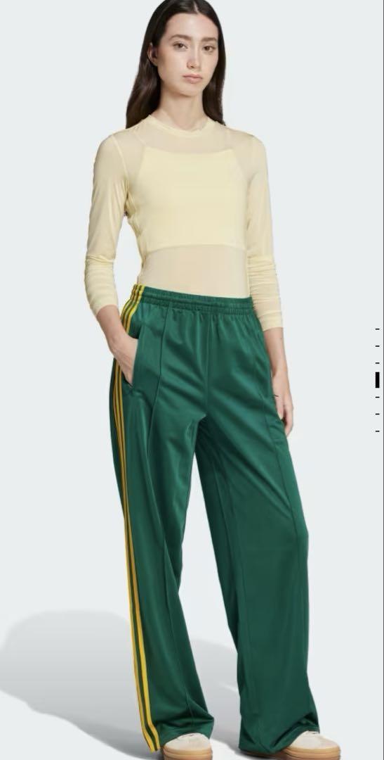 adidas グリーン ワイドパンツ