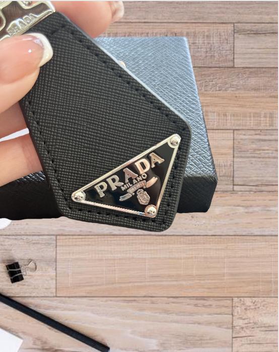 PRADA ブラック ナイロン キーホルダー