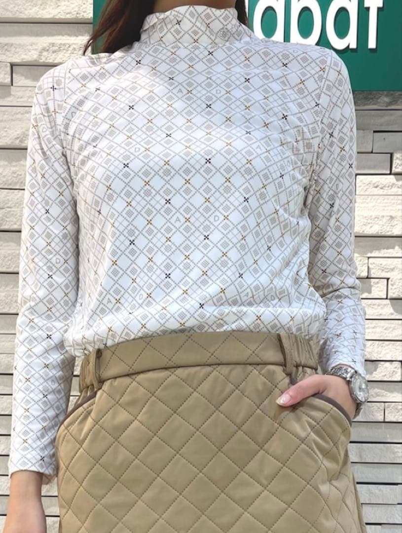 アダバット／ ダイヤ柄モックネックプルオーバー ／サイズ 36(S) ／美品です