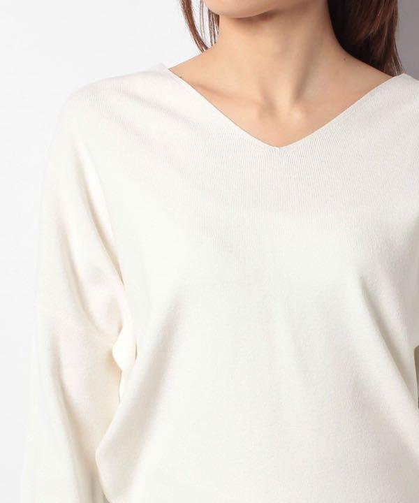 半額ストア 新品✨マイストラーダ✨長袖ゆるVニット✨可愛く上品に着て トップス