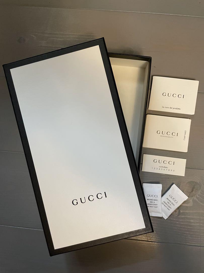GUCCI レッド 二つ折り財布