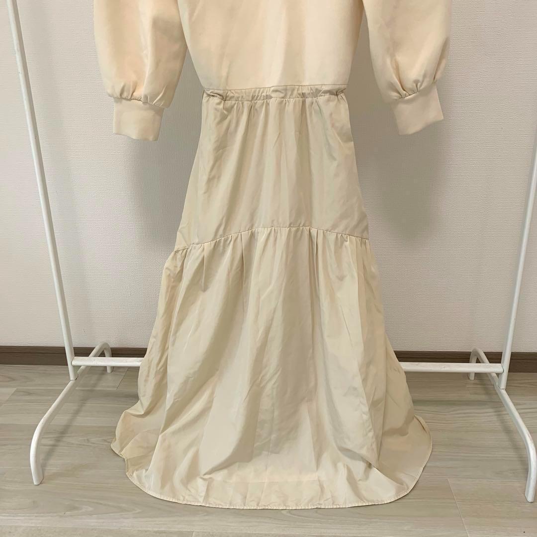【人気商品】emmi atelier フーディードッキングワンピース