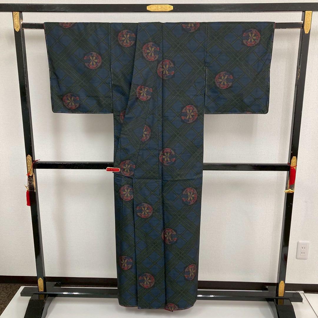 【限定セール！】 泥藍染め 横双 正絹 裄64 本場大島紬 幾何学 U-5802 着物 絣 着物・浴衣