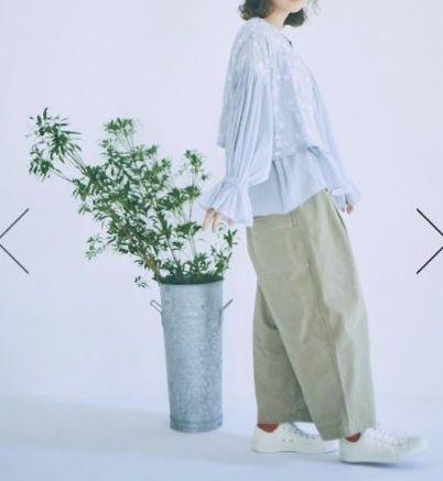 新品 ツムグ キナリ フル丈パンツ
