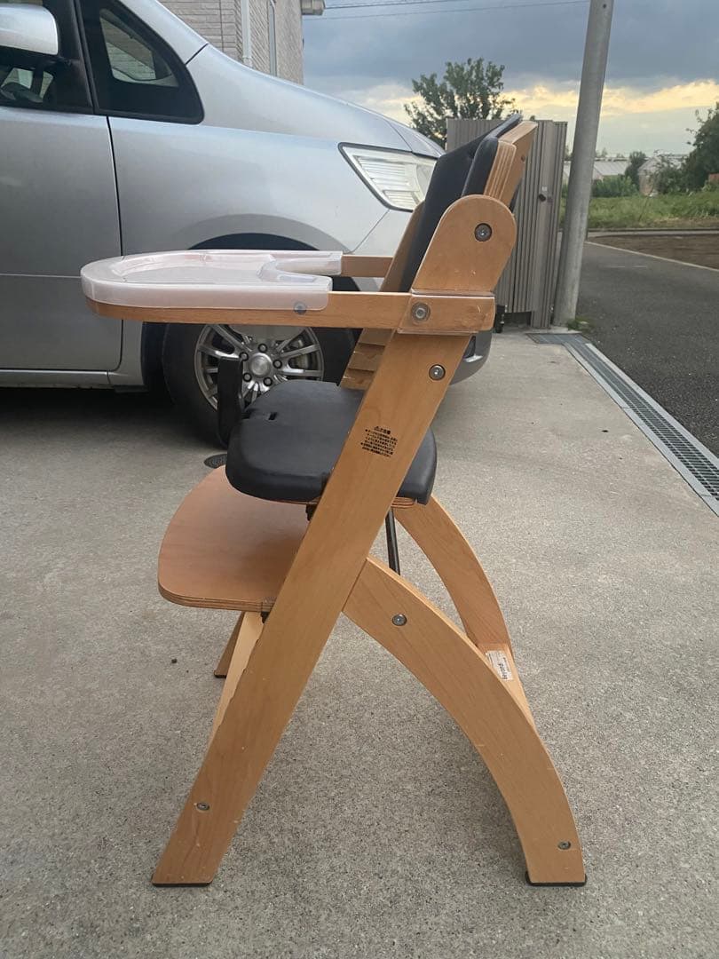 ビヨンドジュニアハイチェア取り外しトレイ付きBEYOND