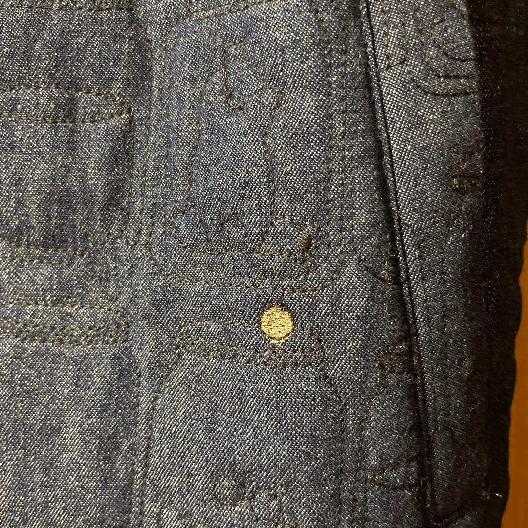 【新品】Emago デニム中綿入り刺繍ベスト 【新品】Emago デニム中綿入り刺繍ベスト