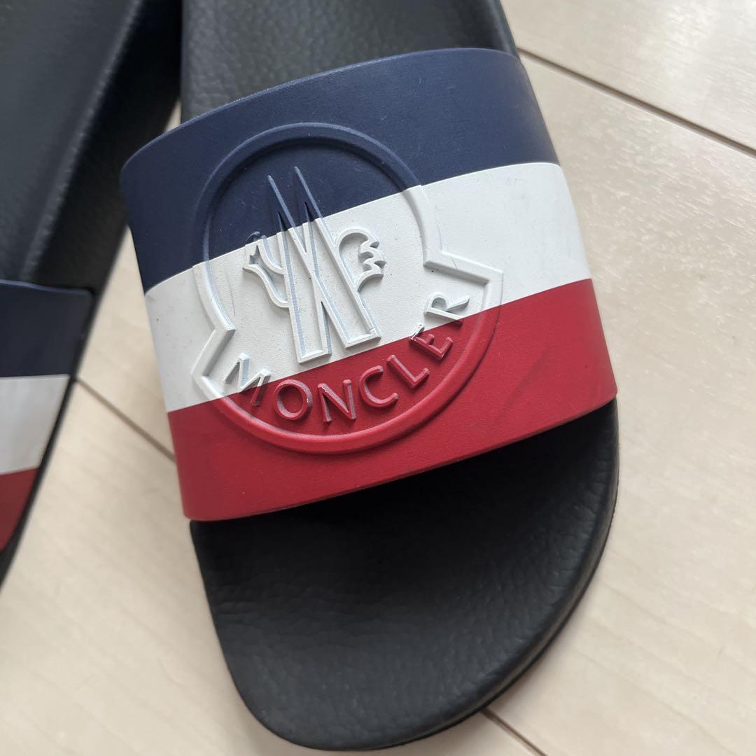 Moncler シャワーサンダル　美品　ロゴ