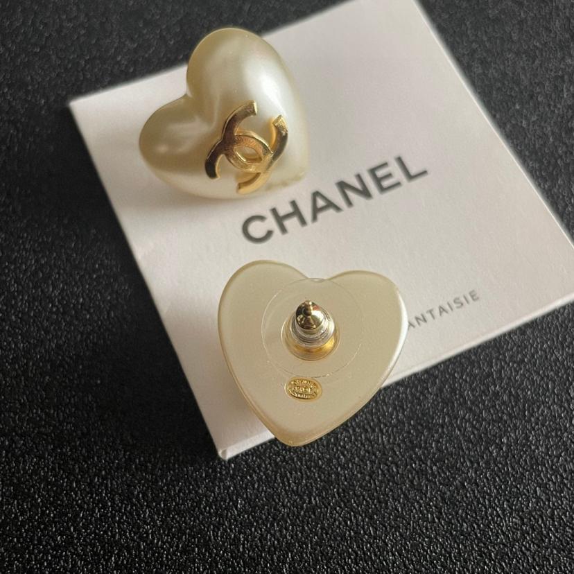 CHANEL ピアス